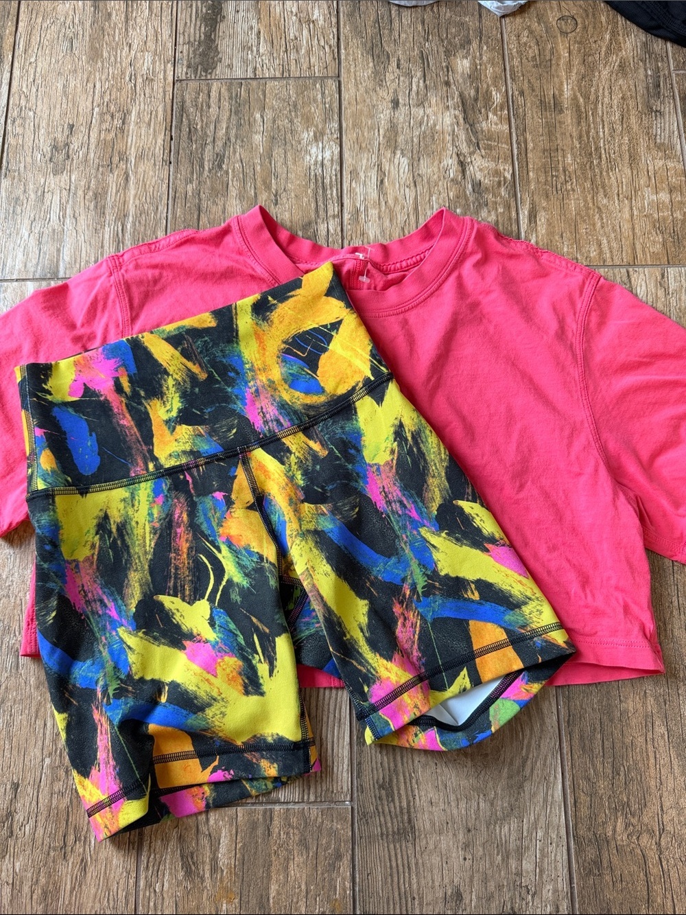 Lululemon Wunder Train High-Rise Short 6" Black Multi pink crop tee bundle 4